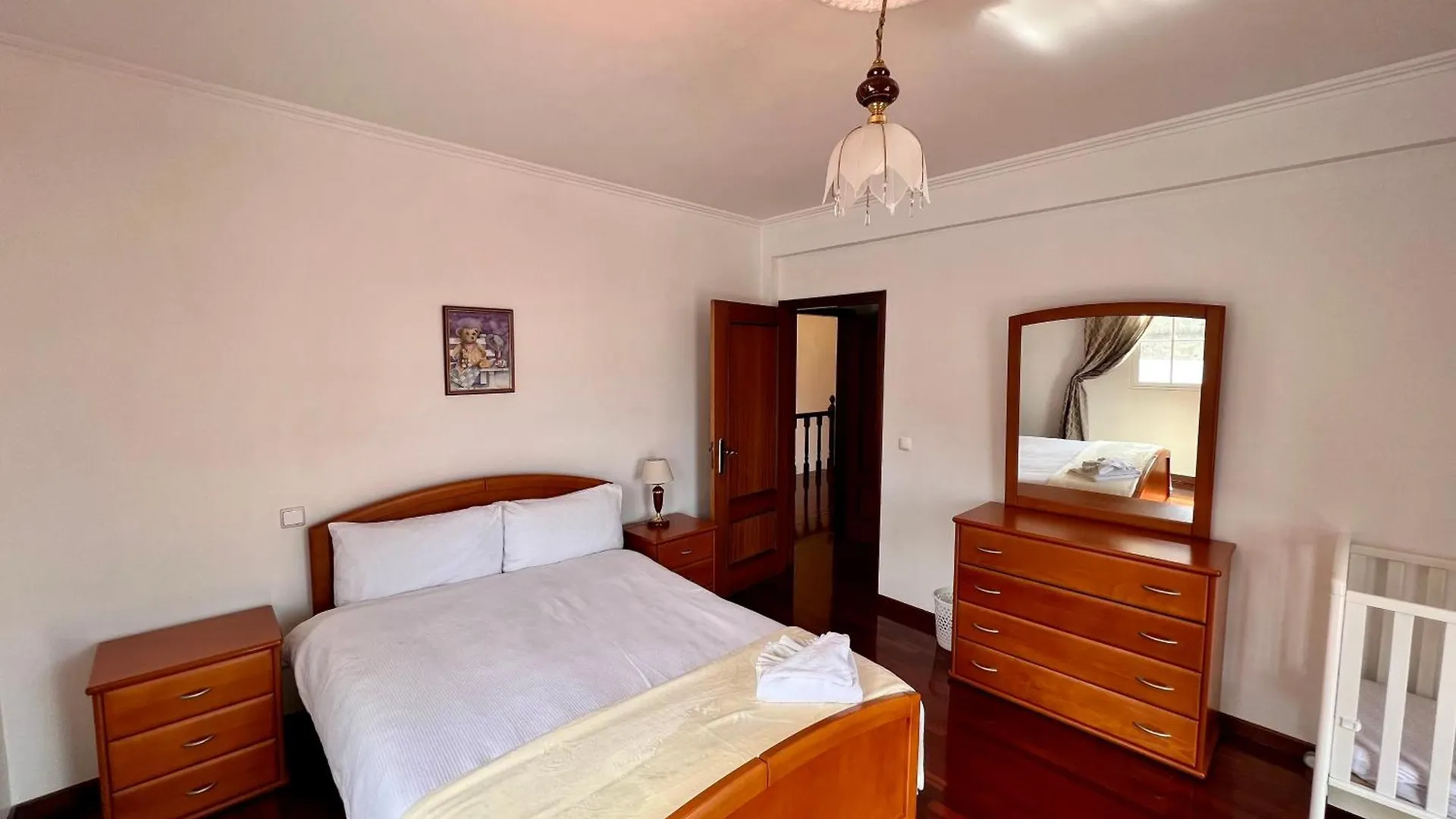 Classic Tranquil Madeiran 4-Bedroom Villa Funchal